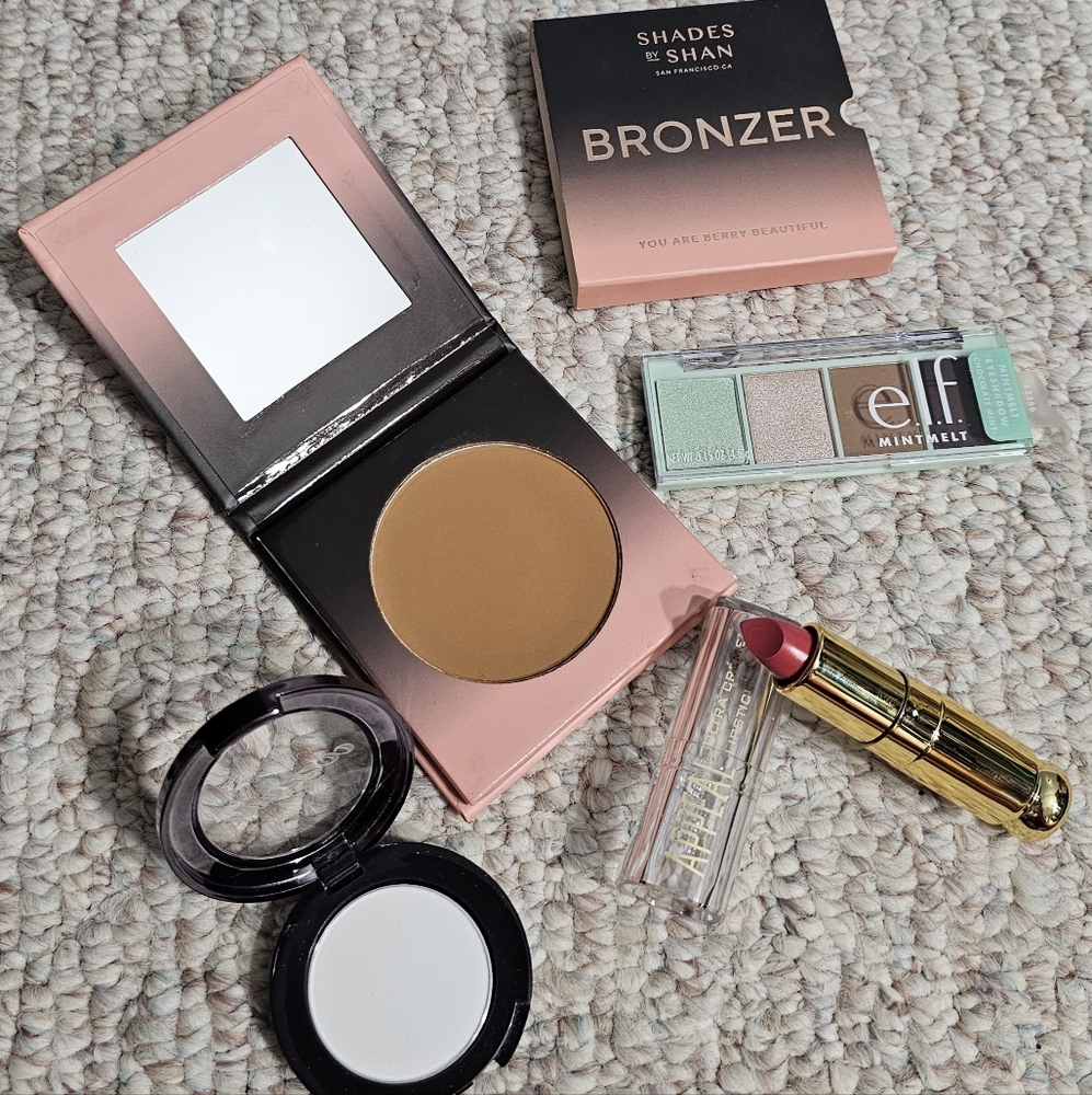 4 Piece Makeup Bundle Bronzer, Pressed Powder, Lipstick & Eyeshadow Palette